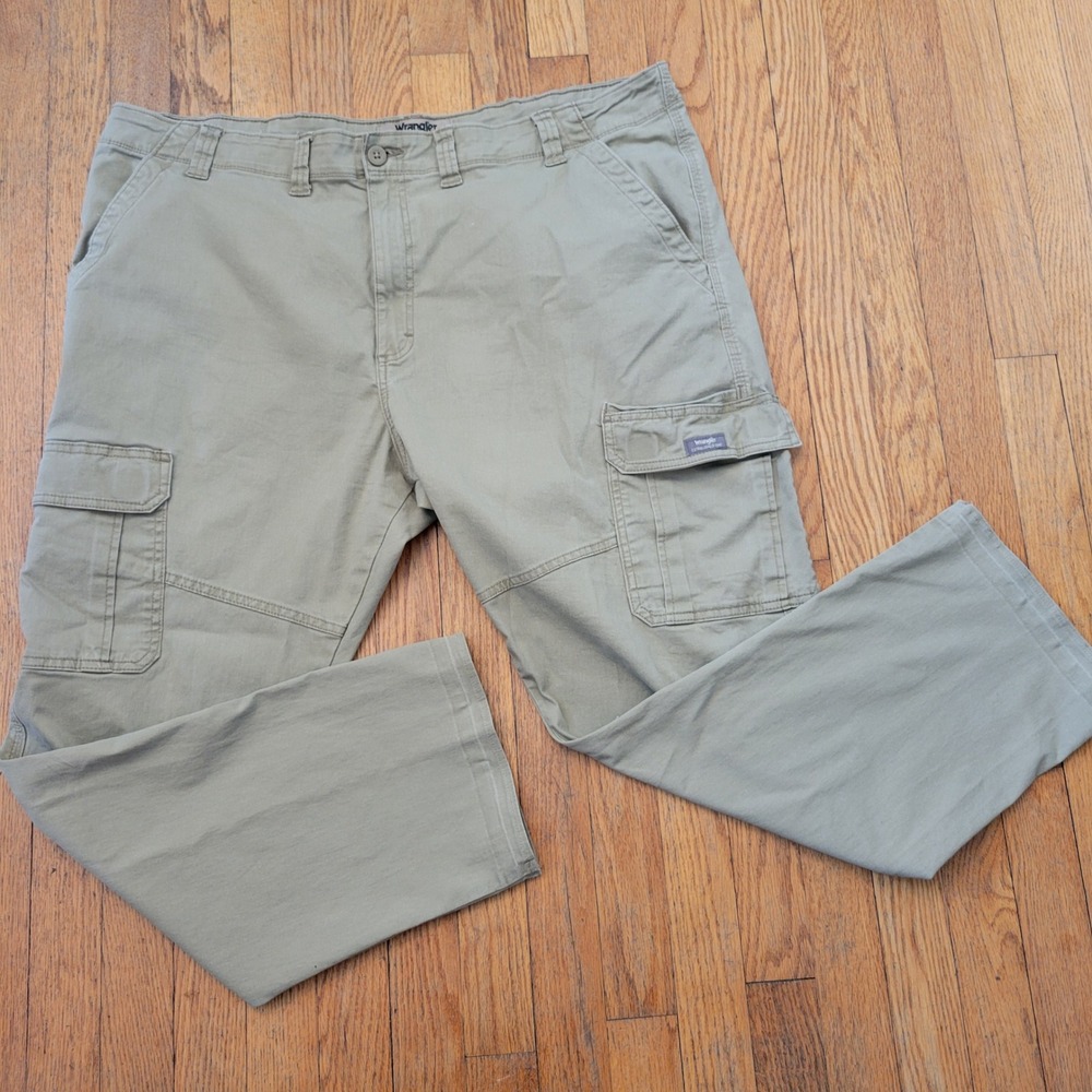 Wrangler 44x30 Cargo Pants Khaki Stretch Cotton Utility Work Travel Tan